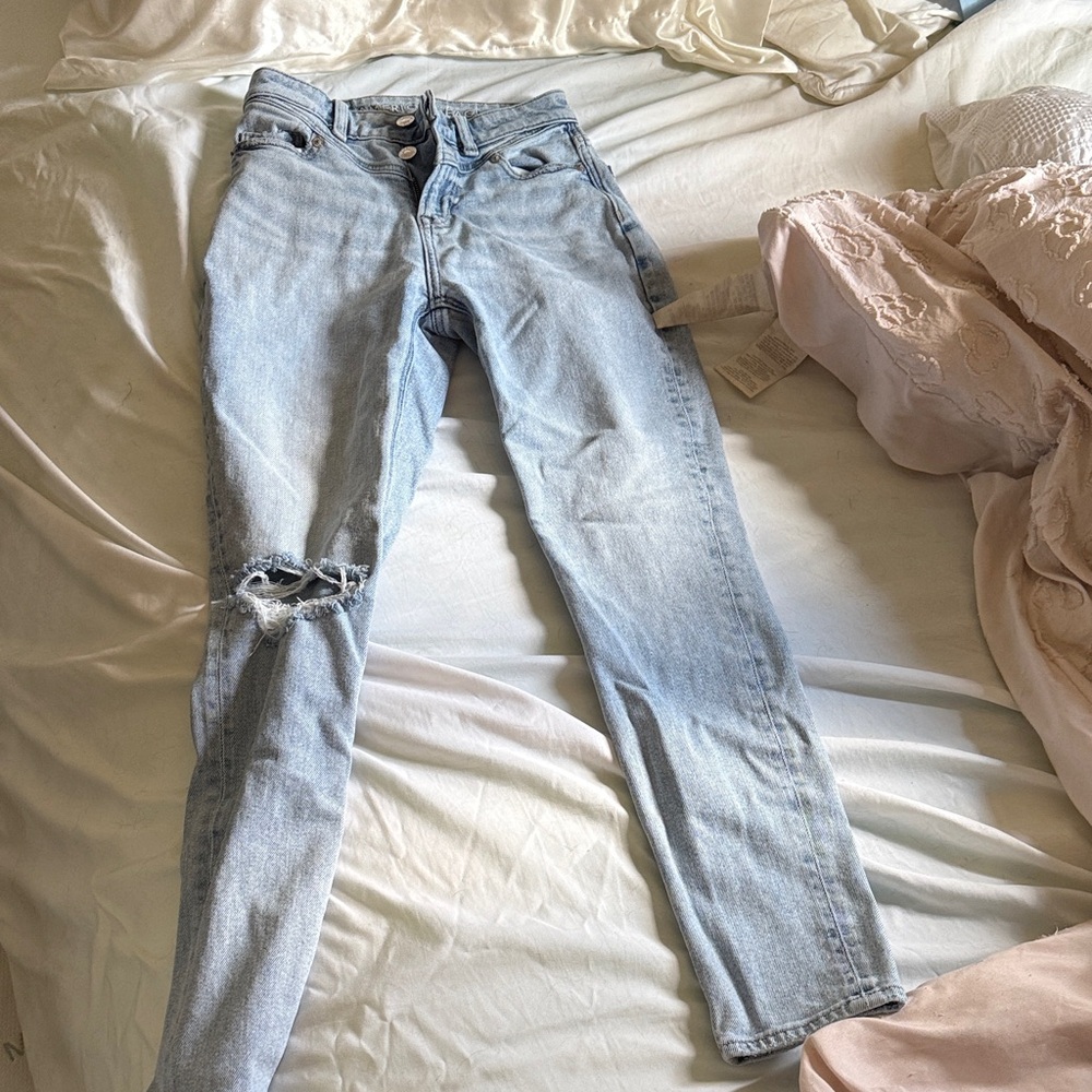 American Eagle Outfitters Light Blue Ripped Skinny Jeans